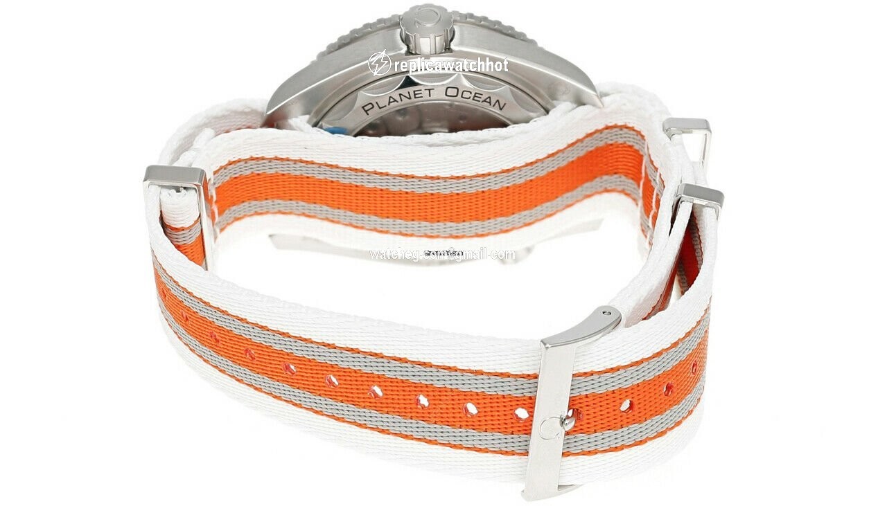 Omega Seamaster Planet Ocean Automatic Steel 21532442104001 215.32.44.21.04.001 2