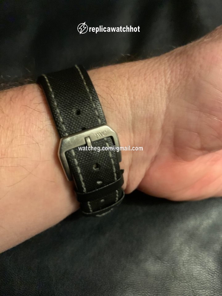 IWC Ingenieur AMG Mens watch Unisex Automatic Titanium IW322703 2
