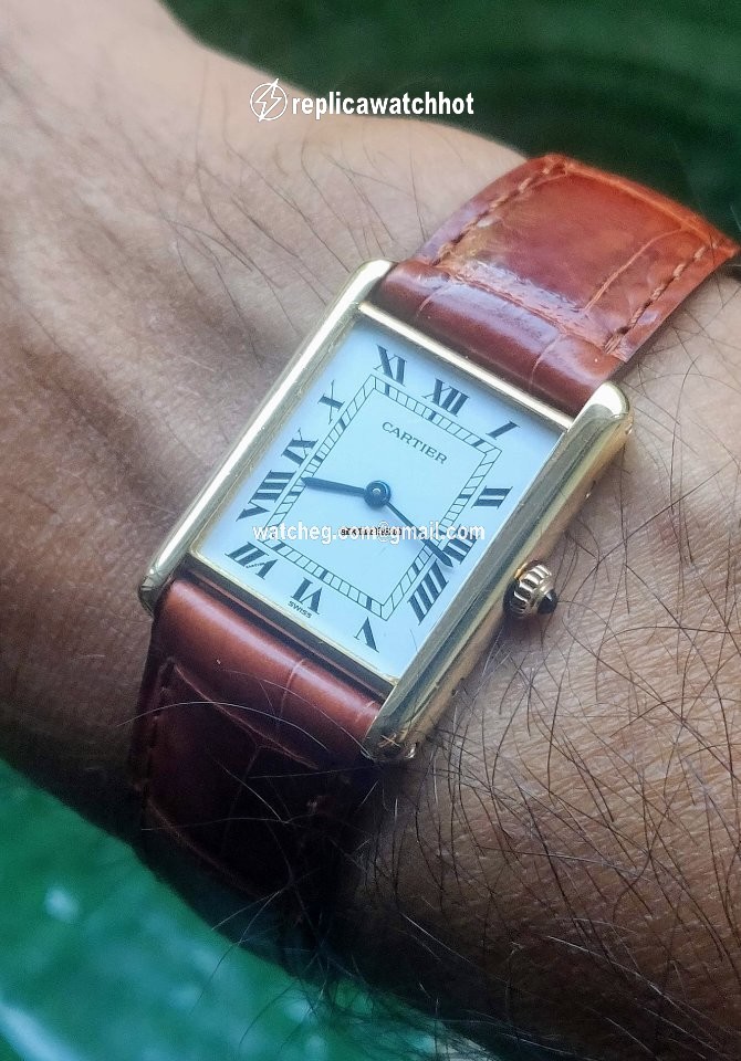 Cartier Tank Louis Cartier Mens watch Unisex Quartz Yellow gold 81052 2