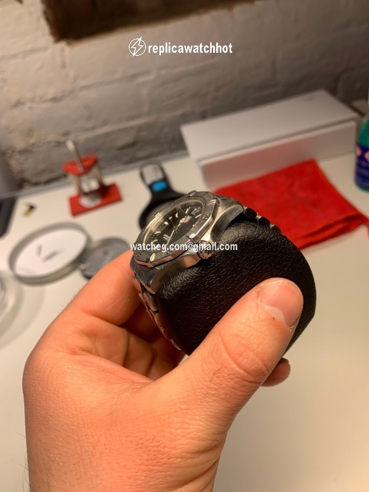 TAG Heuer 2000 Mens watch Unisex Quartz WK1110-0 2