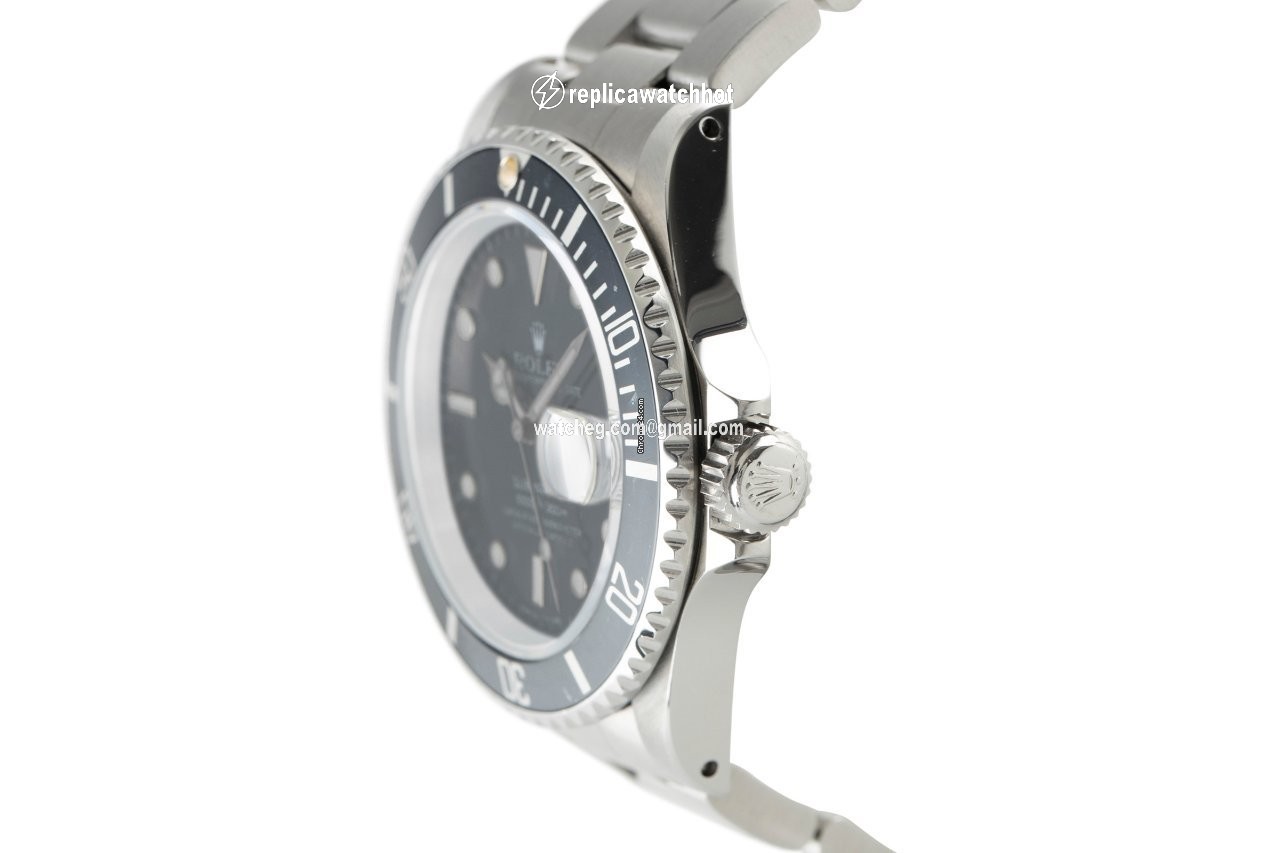 Rolex Submariner Date Mens watch Unisex Steel Automatic 16610 2