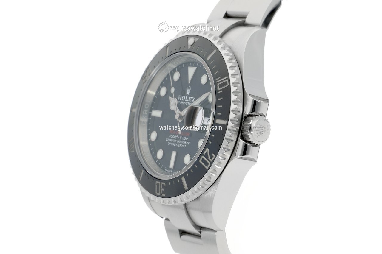 Rolex Sea-Dweller Mens watch Unisex Steel Automatic 126600 2