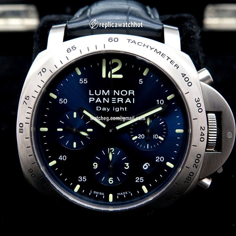 Panerai Luminor Chrono Titanium PAM 326 2