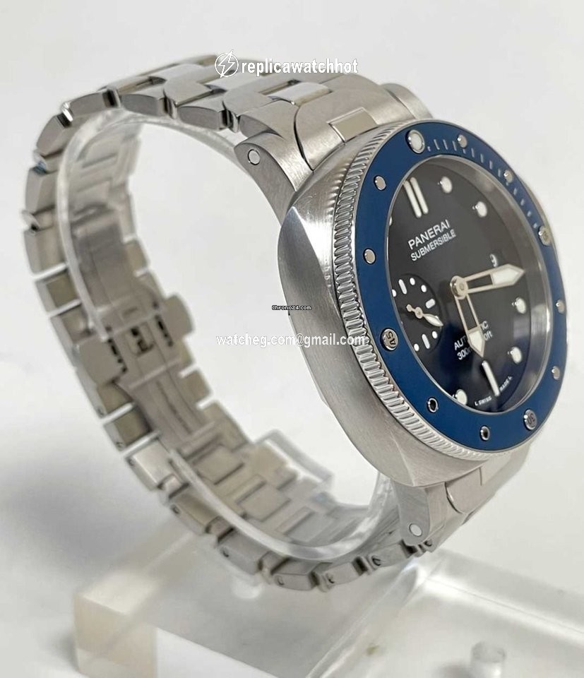 Panerai Luminor Submersible Mens watch Unisex Automatic Steel PAM01068PO-1 2