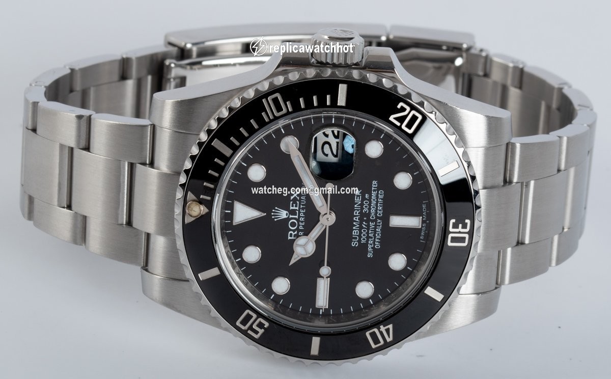 Rolex Submariner Date Mens watch Unisex Steel Automatic 116610 LN 2