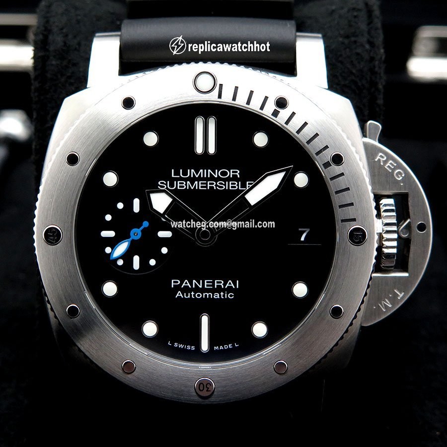 Panerai Luminor Submersible 1950 3 Days Automatic Mens watch Unisex Automatic Steel PAM 682 2