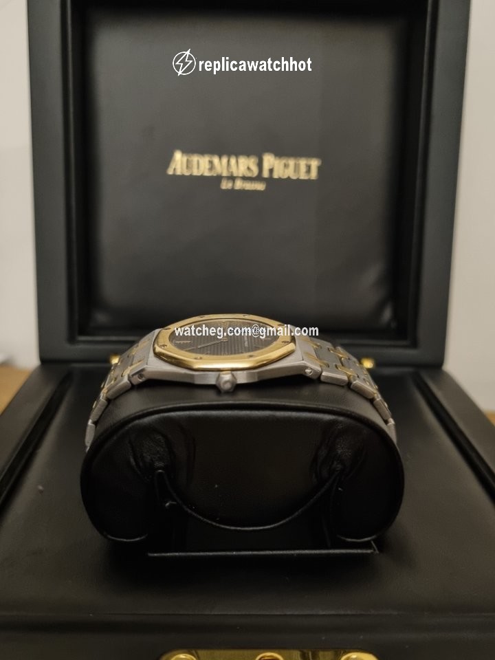 Audemars Piguet Royal Oak Mens watch Unisex Quartz Gold Steel 56143SA 2