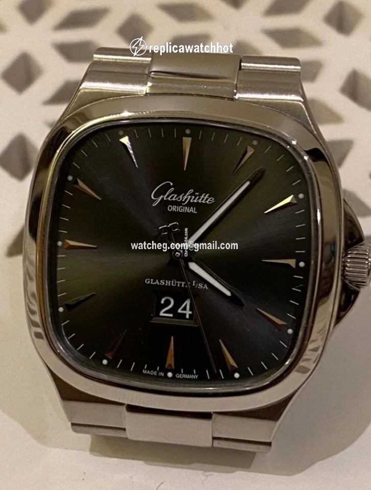 Glashtte Original Seventies Panorama Date Mens watch Unisex Automatic Steel 23947121214 2