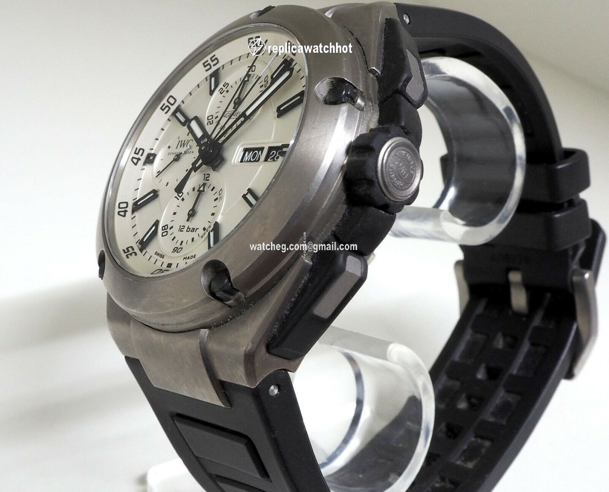 IWC Ingenieur Double Chronograph Titanium Titanium 3765 2