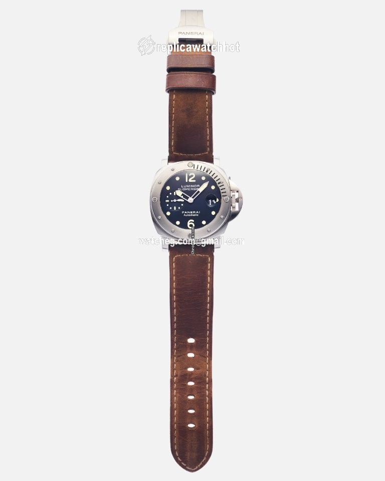 Panerai Luminor Submersible Mens watch Unisex Automatic Steel PAM00664 2