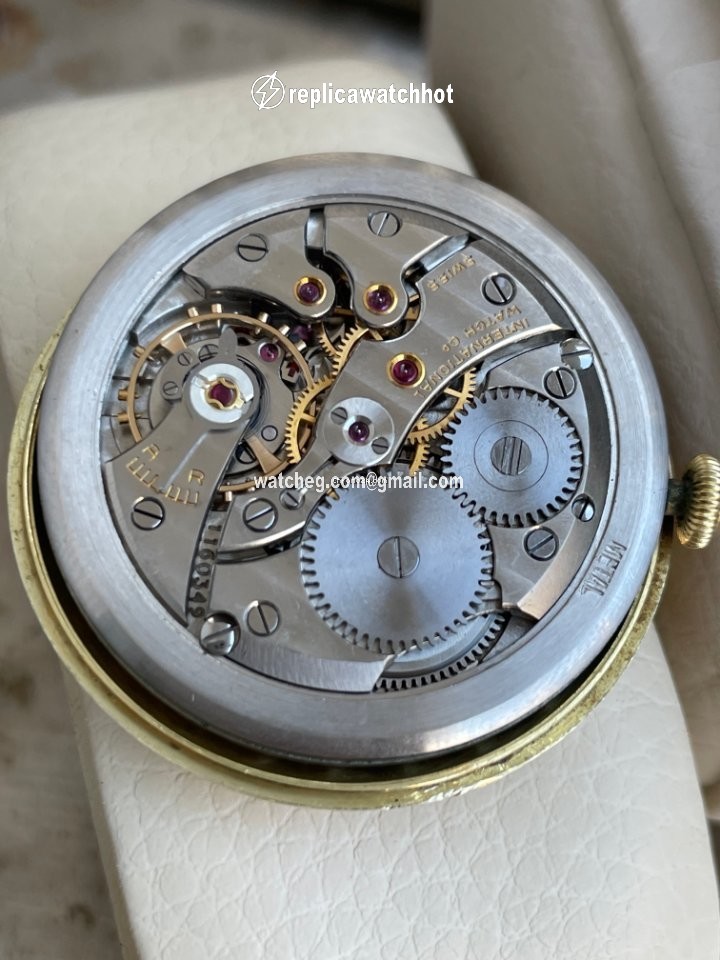 IWC Mens watch Unisex Manual winding Yellow gold C89 2