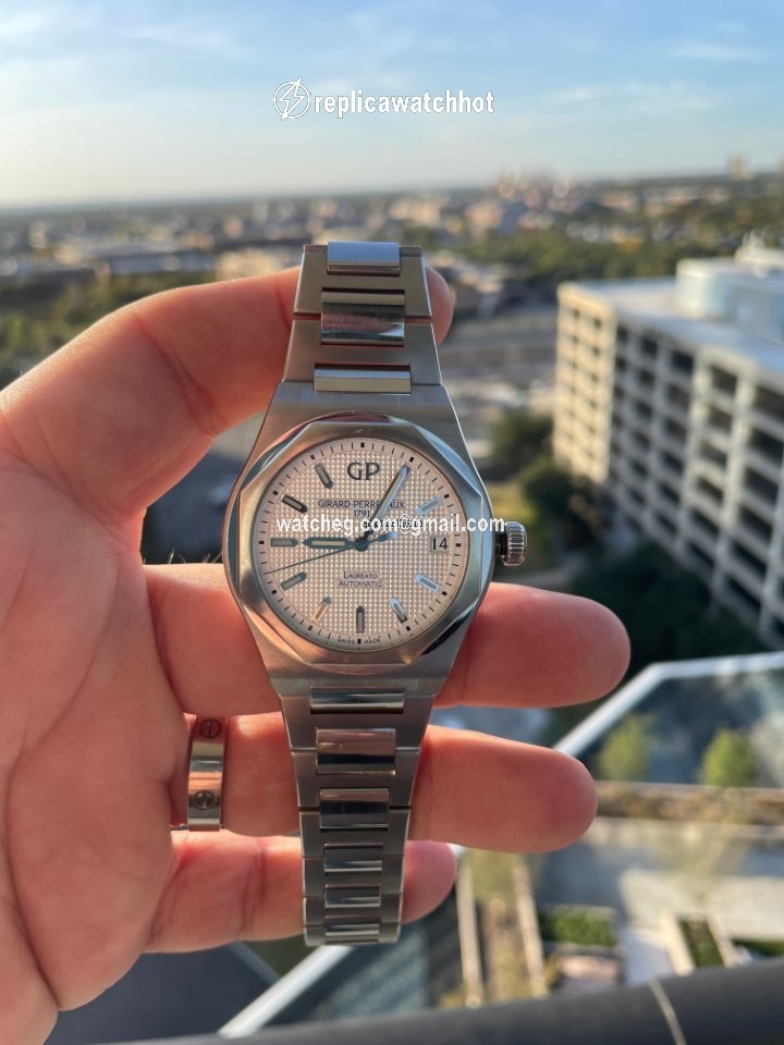 Girard Perregaux Laureato Mens watch Unisex Automatic Steel 81010-11-131-11A 2
