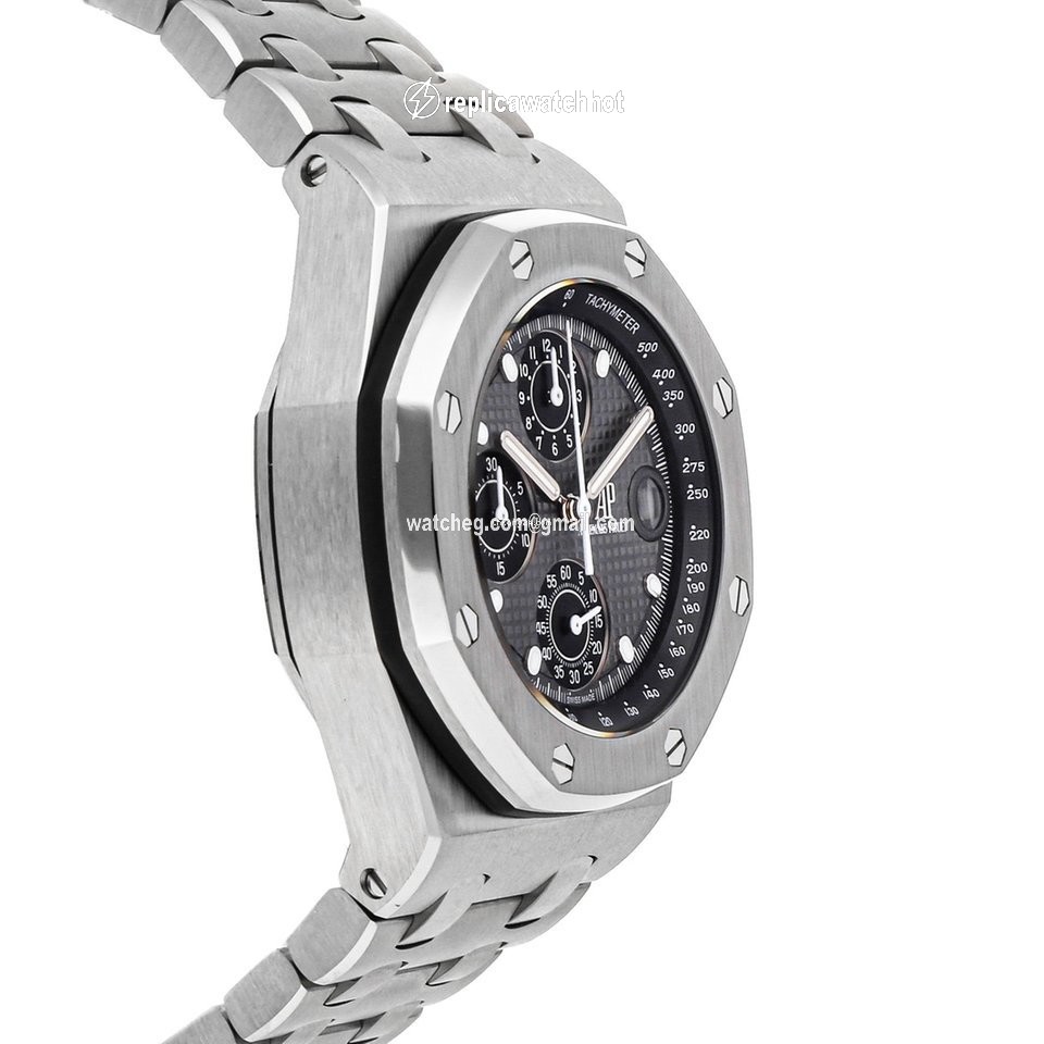Audemars Piguet Royal Oak Offshore Chronograph Mens watch Unisex Automatic Titanium 26238TI.OO.2000TI.01 2
