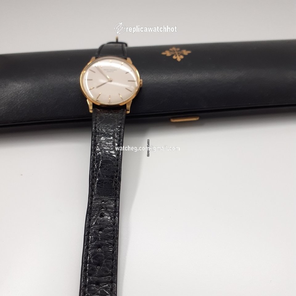 Patek Philippe Calatrava Mens watch Unisex Manual winding Yellow gold 25731 2