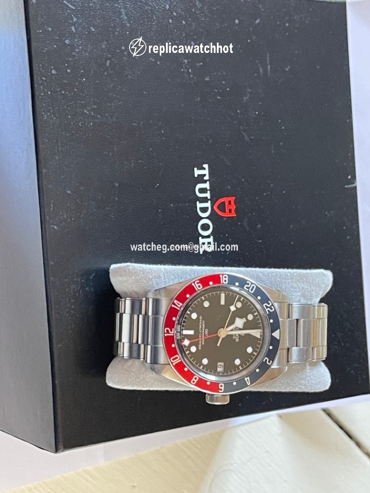 Tudor Black Bay GMT Mens watch Unisex Automatic Steel 79830RB 2