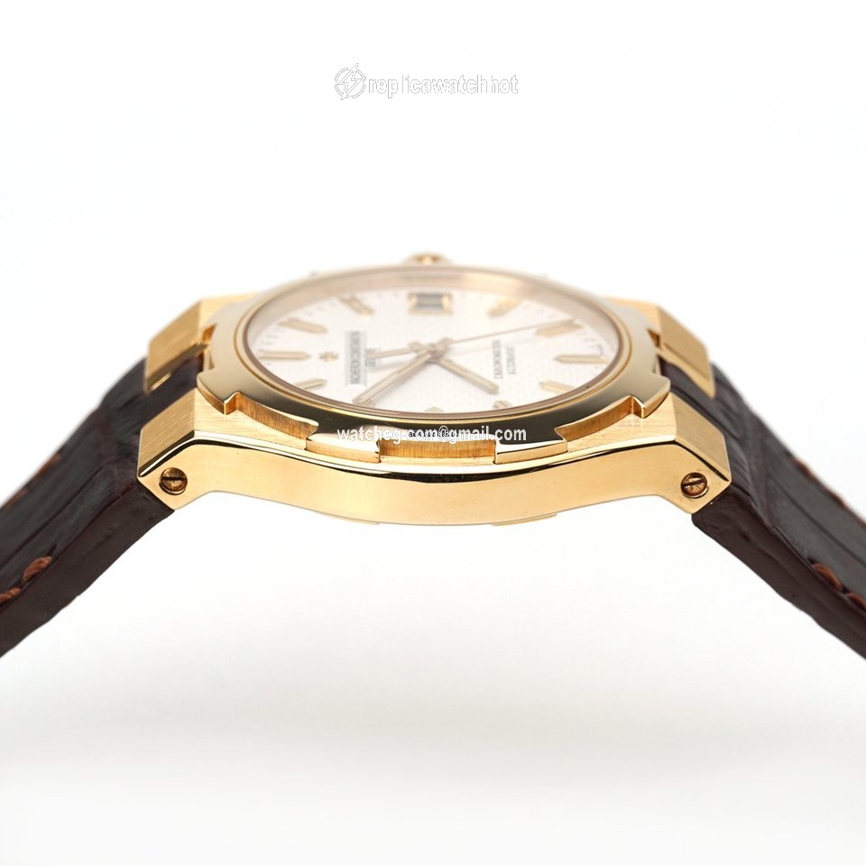 Vacheron Constantin Overseas Mens watch Unisex Automatic Yellow gold 42042 000J-8966 2