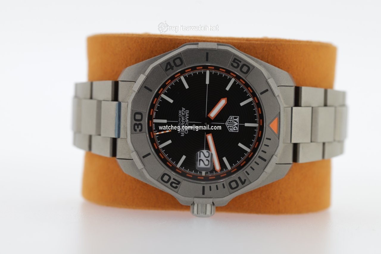 TAG Heuer Aquaracer 300M Mens watch Unisex Automatic Titanium WAY208F.BF0638 2