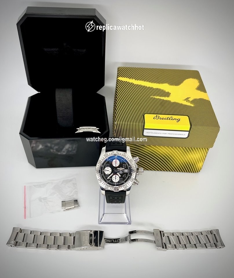 Breitling Avenger II Mens watch Unisex Automatic Steel A1338111 BC33 170A 2