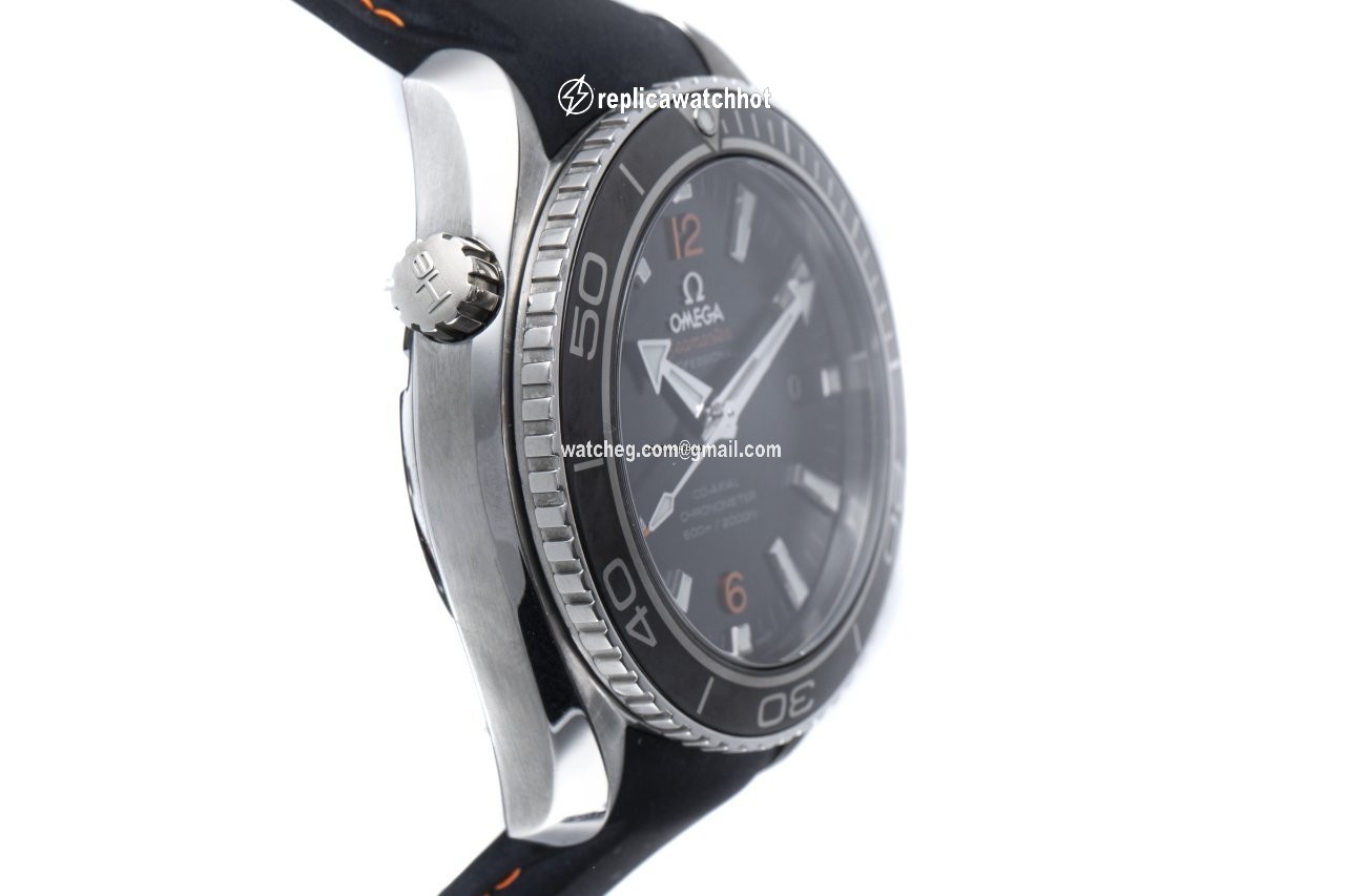Omega Seamaster Planet Ocean Mens watch Unisex Automatic Steel 232.30.42.21.01.003 2