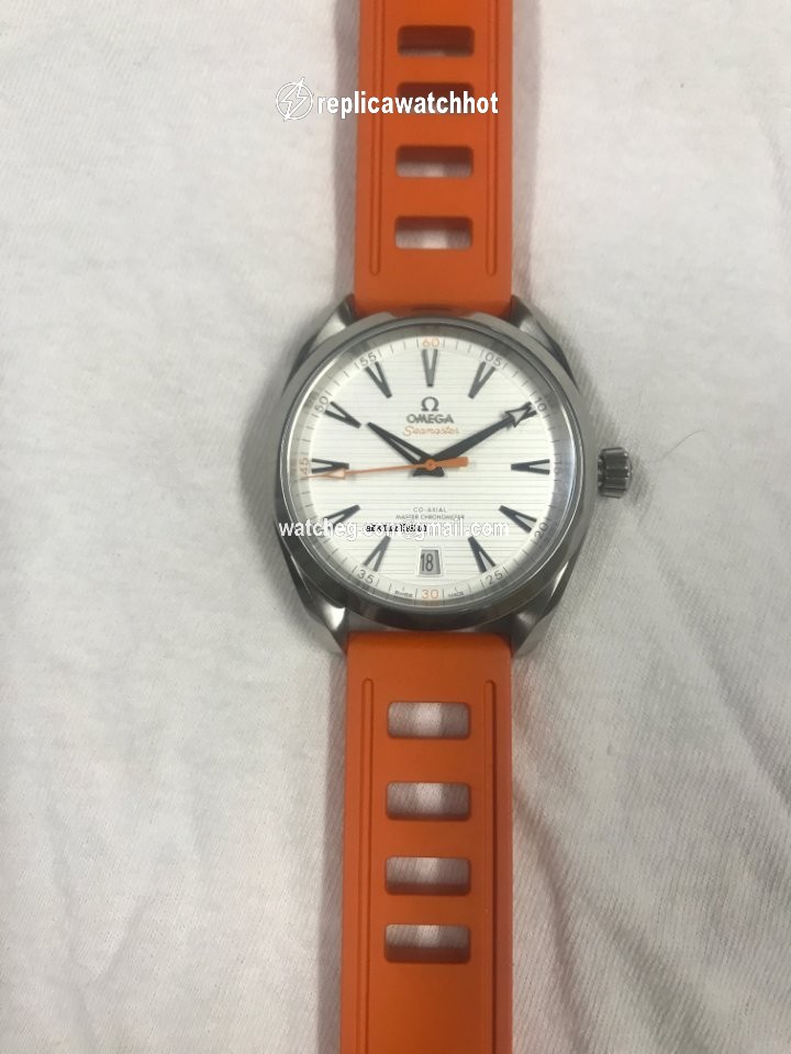 Omega Seamaster Aqua Terra Mens watch Unisex Automatic Steel 220.12.41.21.02.003 2