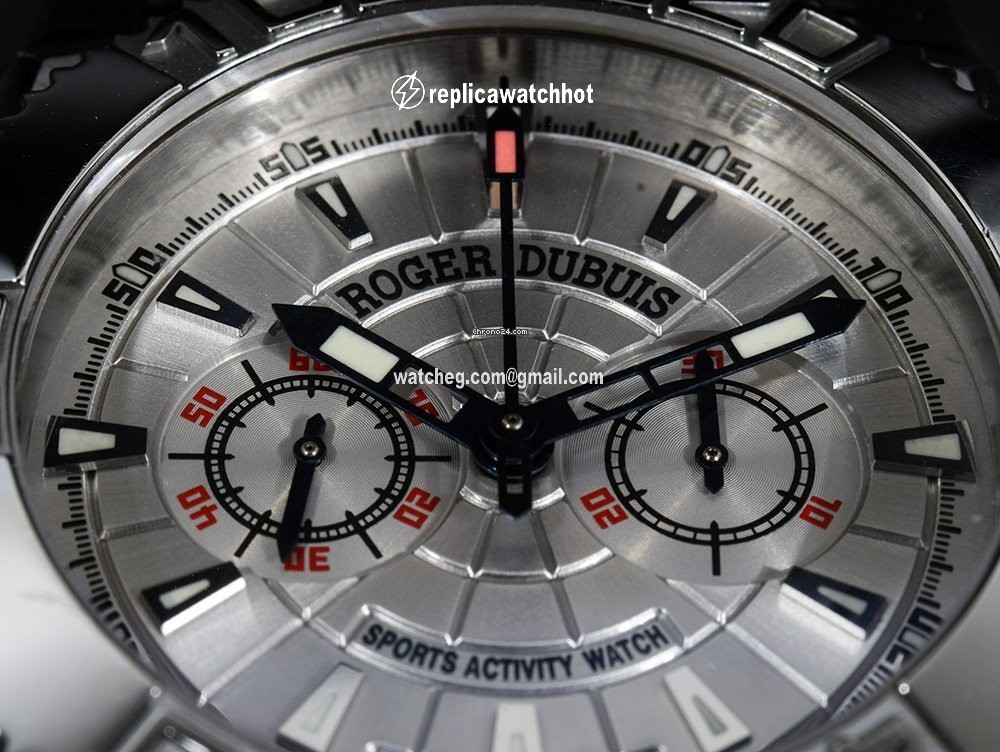 Roger Dubuis Easy Diver Mens watch Unisex Automatic Silver SE46.56.9 12.53 2
