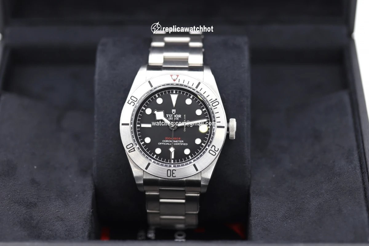 Tudor Black Bay Steel Mens watch Unisex Automatic Steel 79730 2