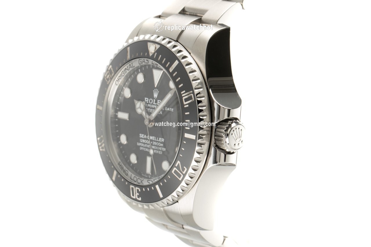 Rolex Sea-Dweller Deepsea Mens watch Unisex Steel Automatic 126660 2