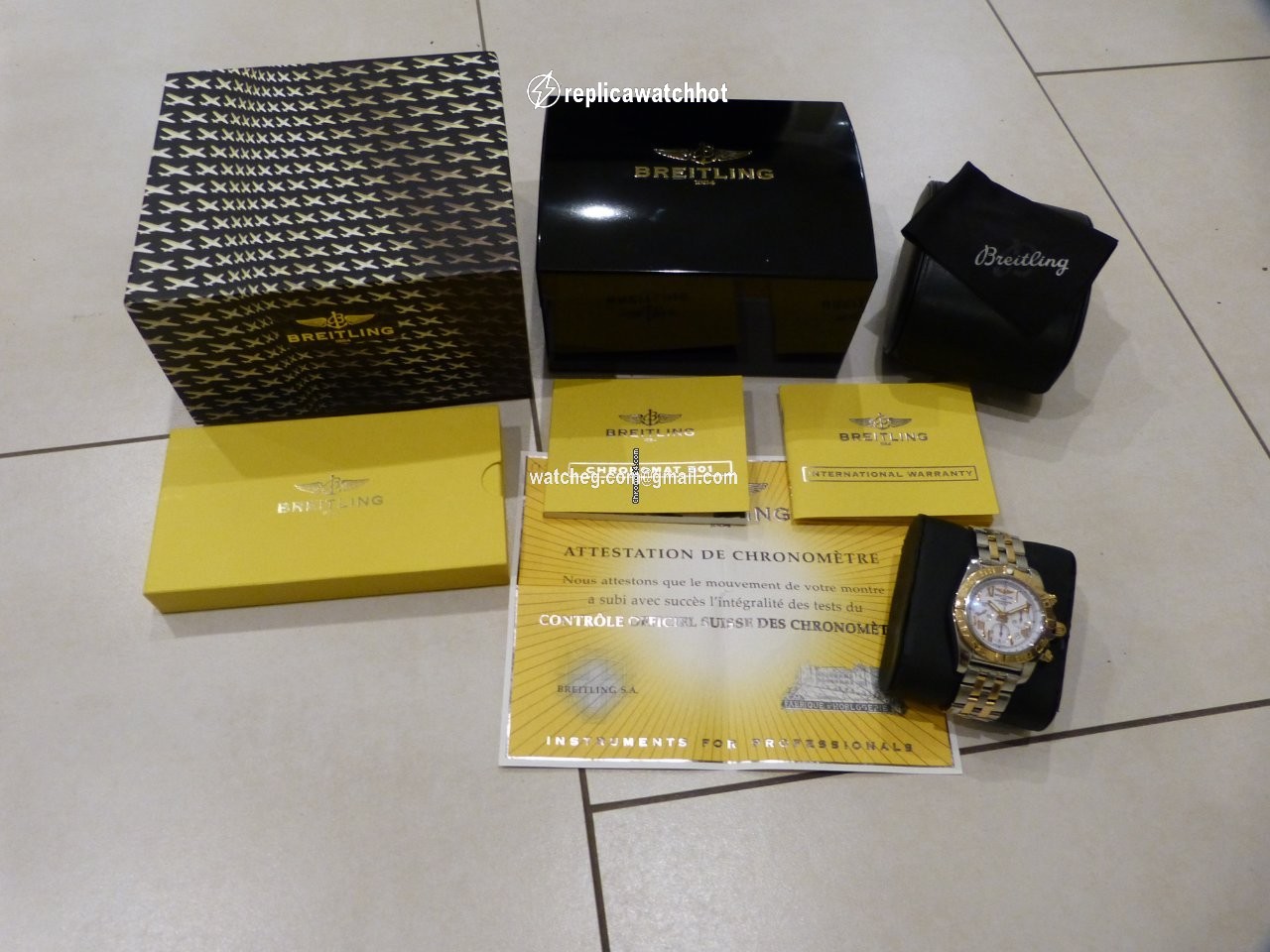 Breitling Chronomat 44 Mens watch Unisex Automatic Gold Steel CB 0110 2