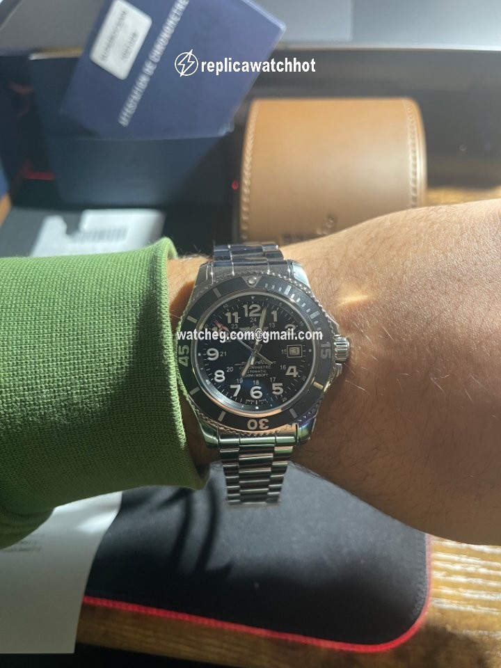 Breitling Superocean II 42 Mens watch Unisex Automatic Steel A17365C9 BD67-161A 2