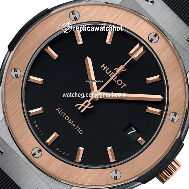 Hublot Classic Fusion 45, 42, 38, 33 mm Mens watch Unisex Automatic Titanium 511.NO.1181.RX 2