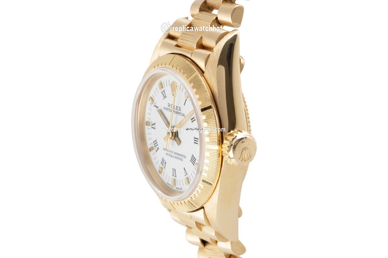 Rolex Oyster Perpetual 26 Womens watch Yellow gold Automatic 67198 2
