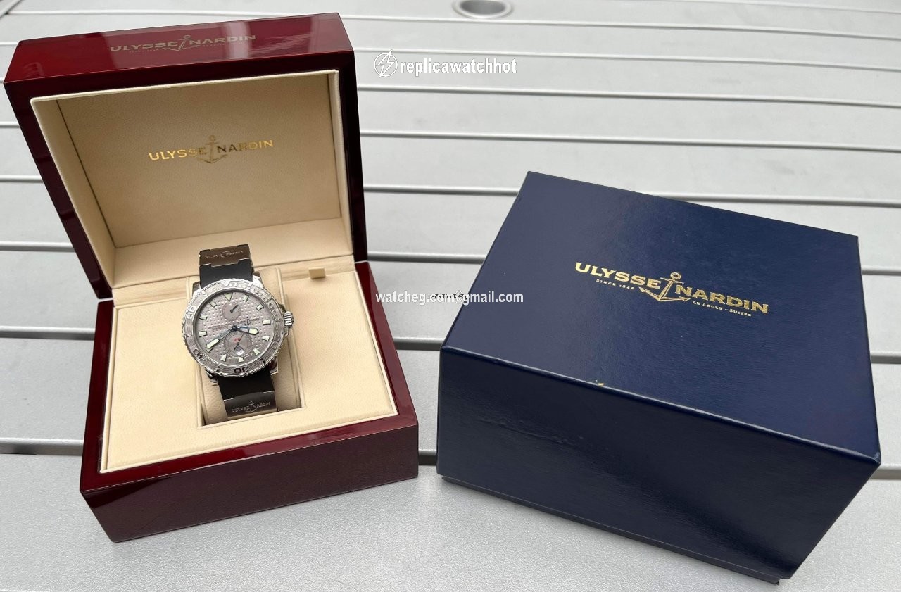 Ulysse Nardin Maxi Marine Diver Mens watch Unisex Automatic Steel 263-33-3 92 2