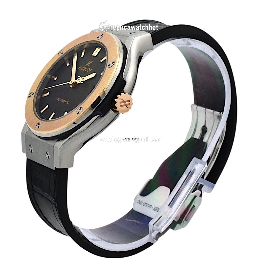 Hublot Classic Fusion 45, 42, 38, 33 mm Mens watch Unisex Automatic Titanium 565.NO.1181.LR 2