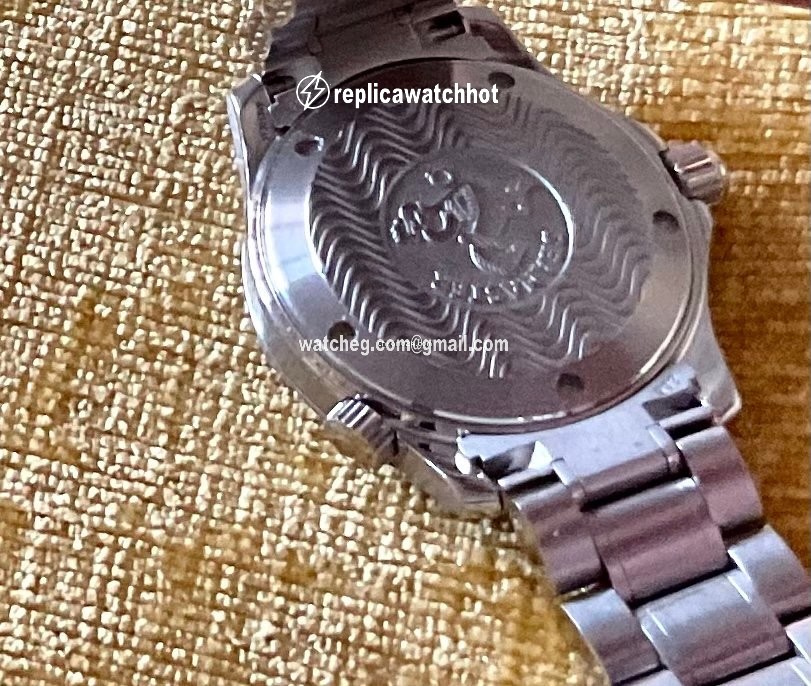 Omega Seamaster Diver 300 M Mens watch Unisex Quartz Steel 21230416101001 2