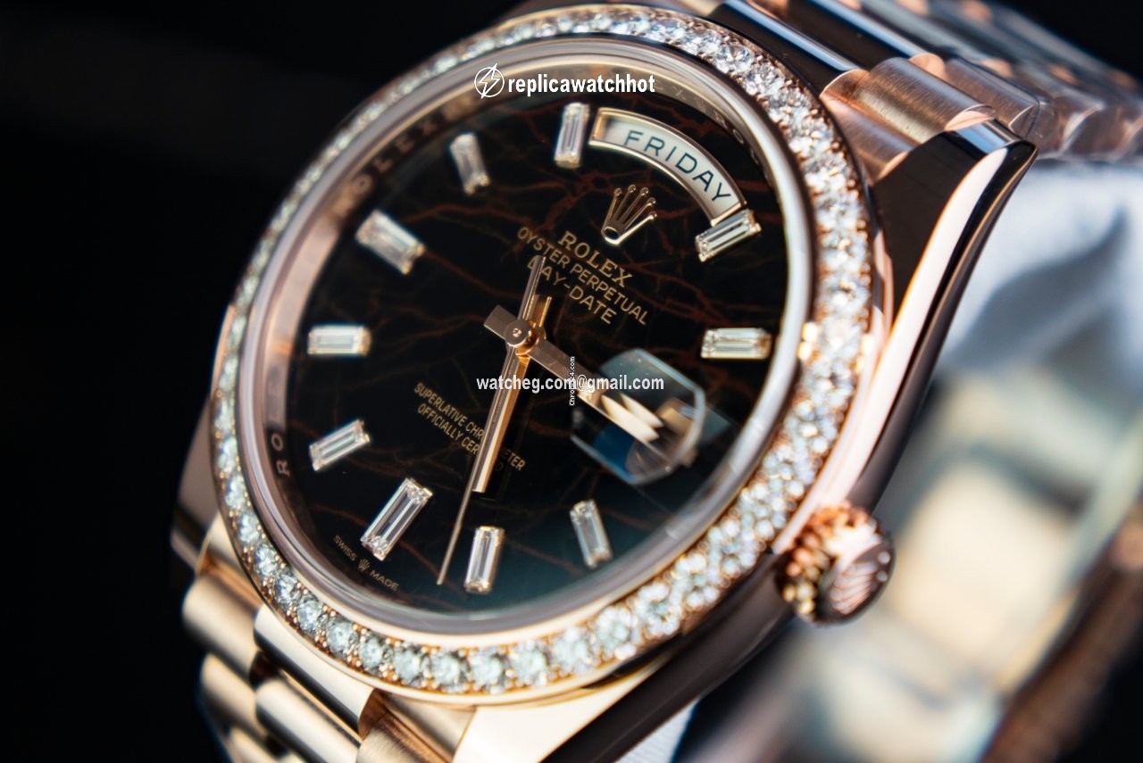 Rolex Day-Date 40 Mens watch Unisex Rose gold Automatic 228345RBR 2