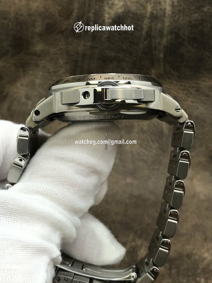 Panerai Luminor Chrono Automatic Titanium PAM00072 2