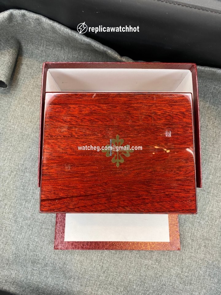Patek Philippe Complications Mens watch Unisex Automatic Rose gold 5054R 2