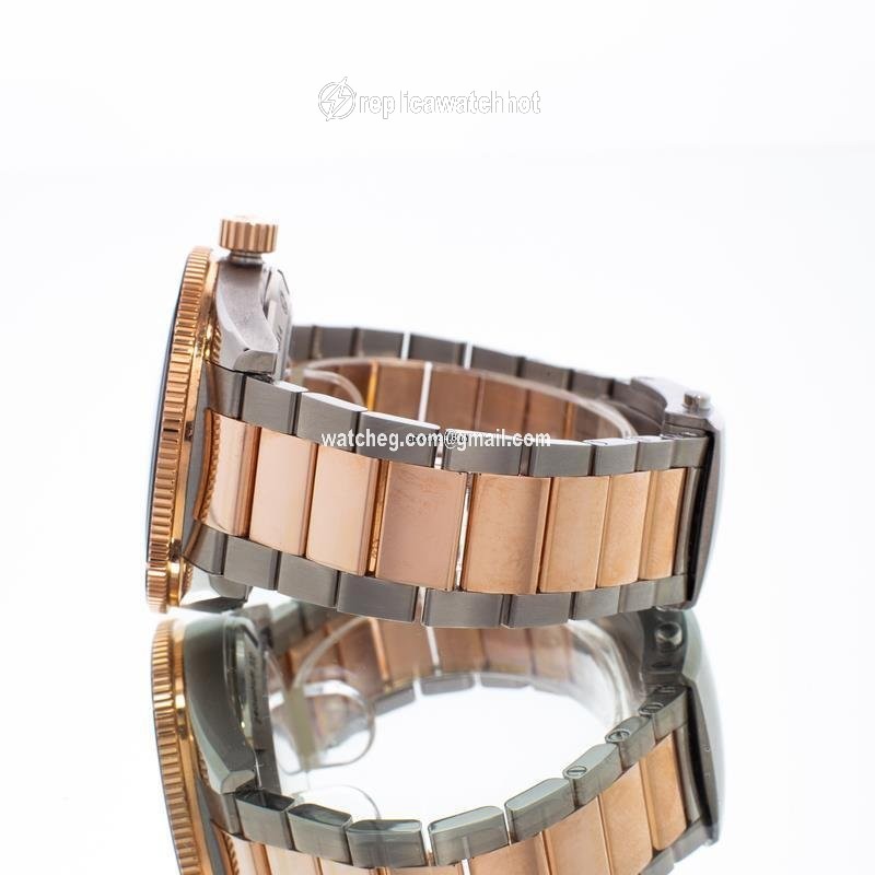 Omega Seamaster 300 Mens watch Unisex Automatic Titanium 233.60.41.21.03.001 2