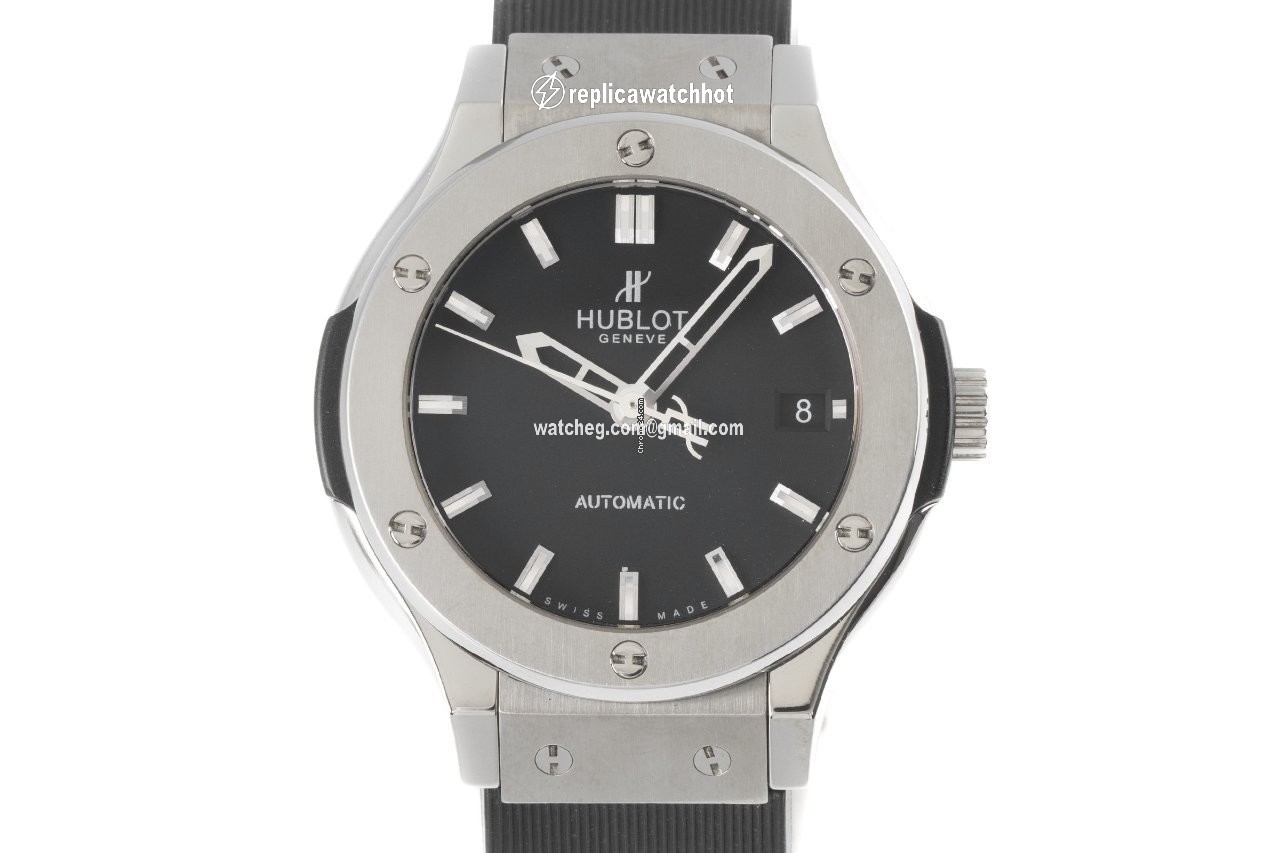 Hublot Classic Fusion 45, 42, 38, 33 mm Mens watch Unisex Automatic Titanium 565.NX.1170.LR 2