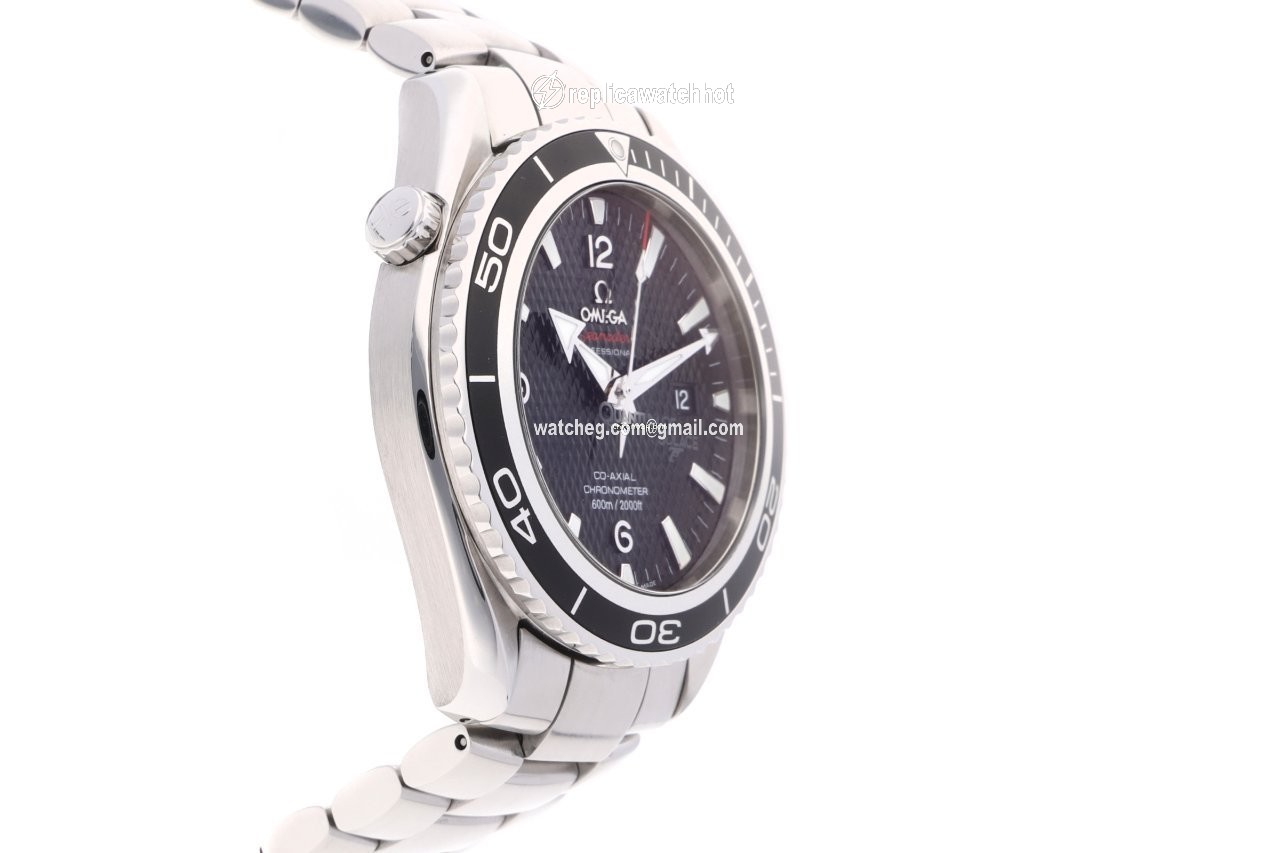 Omega Seamaster Planet Ocean Mens watch Unisex Automatic Steel 222.30.46.20.01.001 2