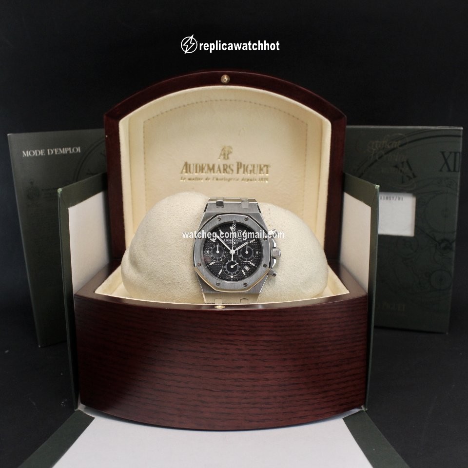 Audemars Piguet Royal Oak Chronograph Mens watch Unisex Automatic Steel 25860ST O 1110ST 01 2