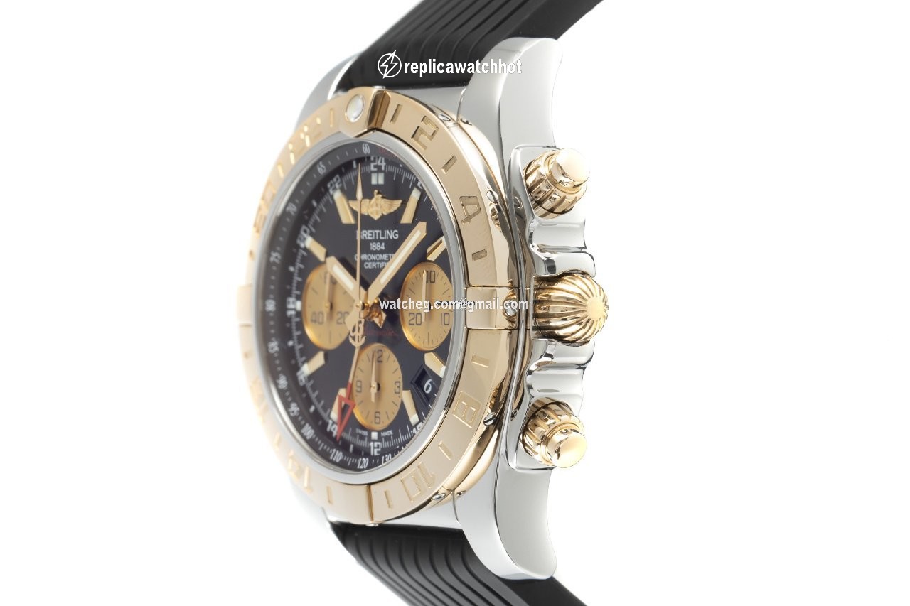 Breitling Chronomat 44 GMT Mens watch Unisex Automatic Gold Steel CB0420 2