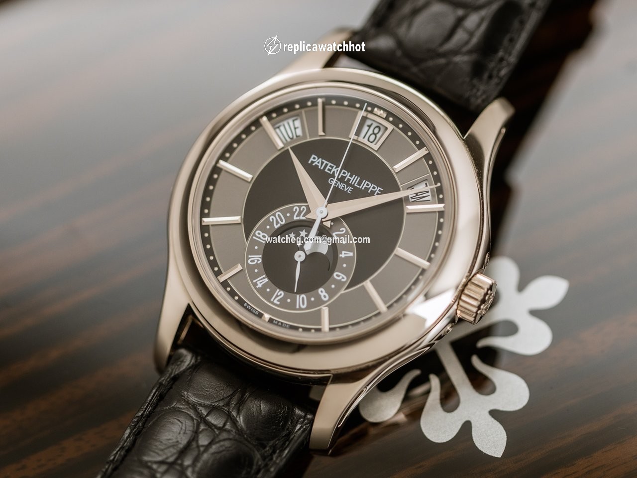 Patek Philippe Annual Calendar Mens watch Unisex Automatic White gold 5205G 2