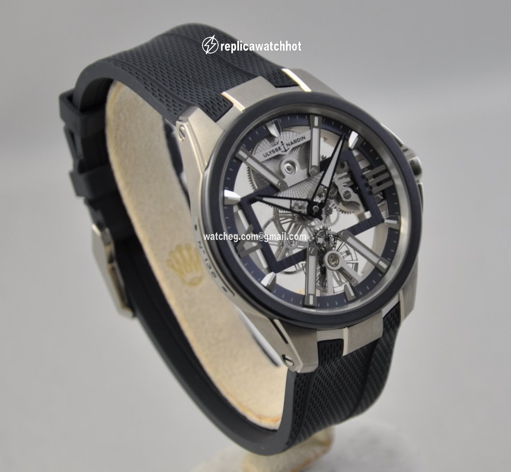 Ulysse Nardin El Toro  Black Toro Mens watch Unisex Manual winding Titanium 3713-260-3 03 2