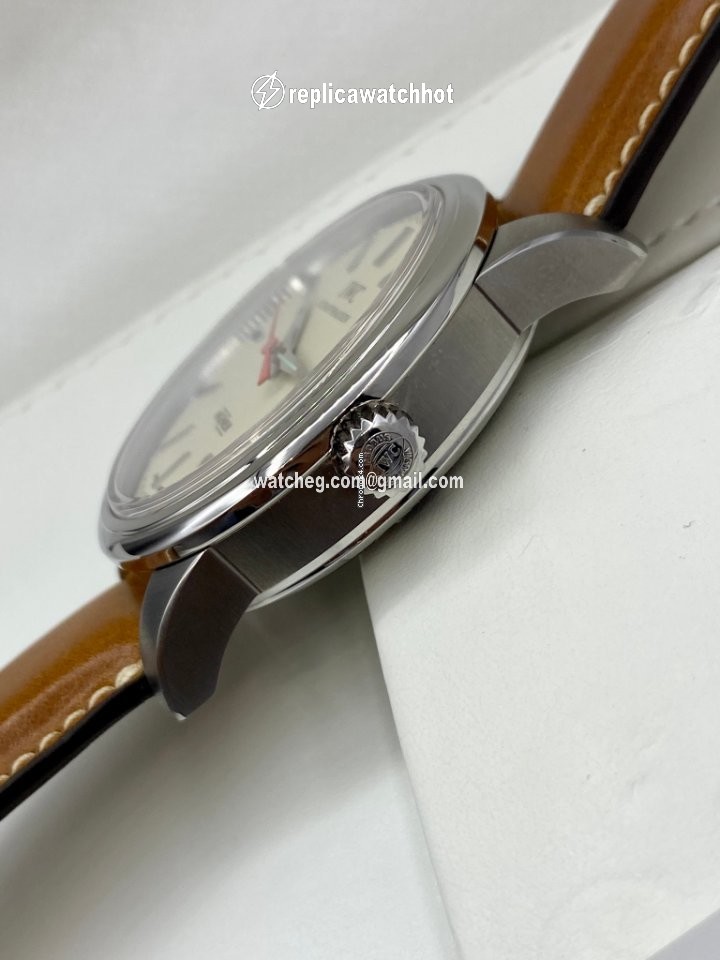 IWC Ingenieur Automatic Mens watch Unisex Automatic Steel IW323309 2