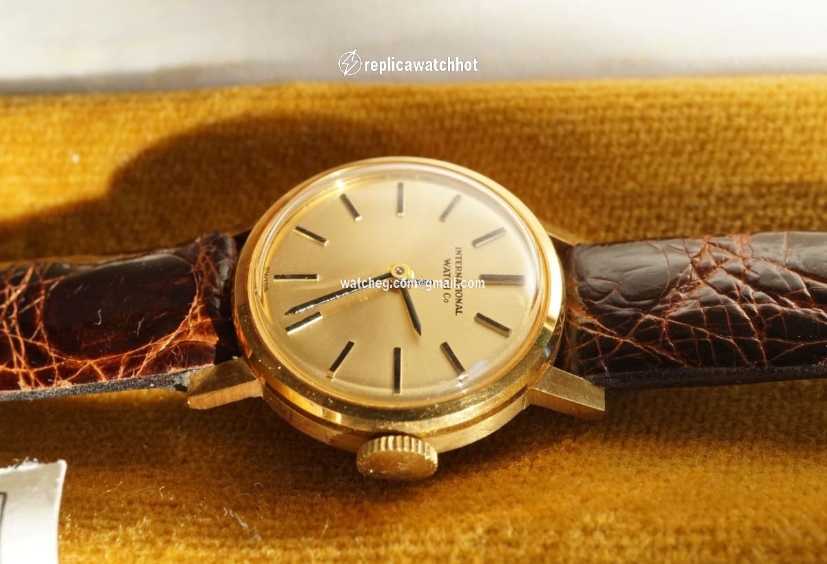 IWC Womens watch Manual winding Yellow gold 2802 2