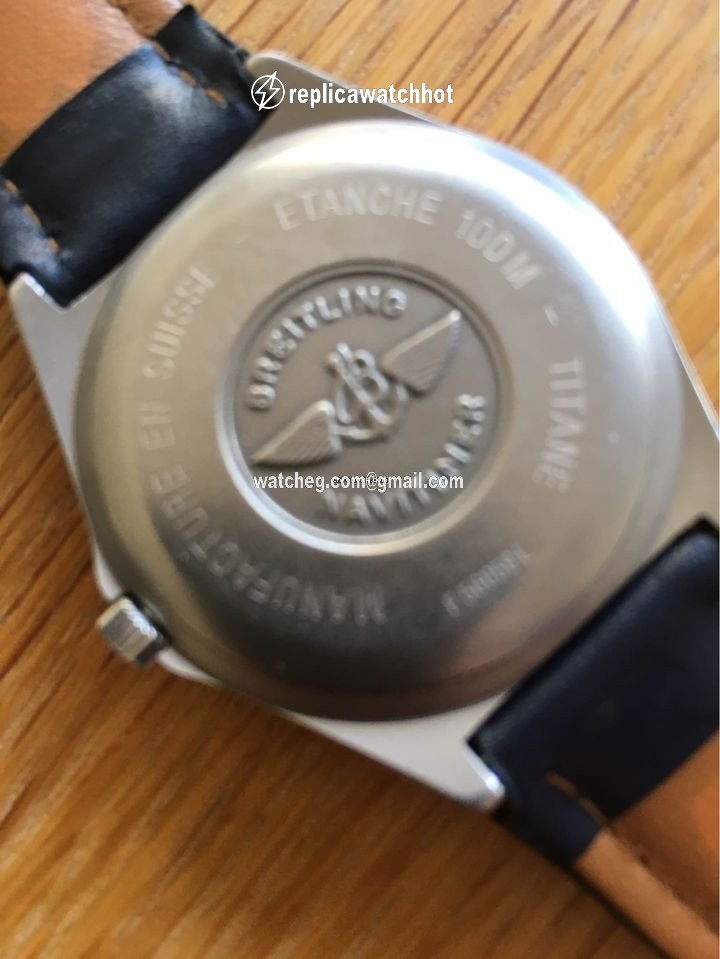 Breitling Aerospace Mens watch Unisex Quartz Titanium F56059L 2