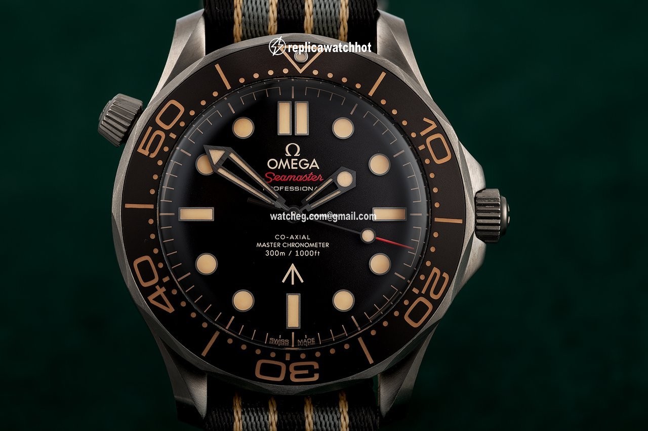 Omega Seamaster Diver 300 M Automatic Titanium 210.92.42.20.01.001 2