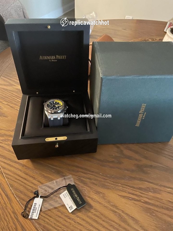 Audemars Piguet Royal Oak Offshore Diver Chronograph Mens watch Unisex Automatic Steel 26703ST.OO.A027CA.01 2