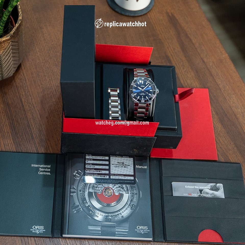 Oris Aquis Date Mens watch Unisex Automatic Steel 01 733 7730 4135-07 8 24 05PEB 2